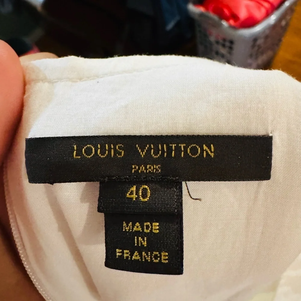 Louis Vuitton excelent